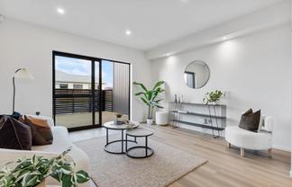 101-111 Otuwairoa Esplanade, Opaheke