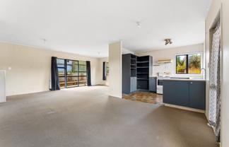 2/27 Lingfield Street, Glenfield