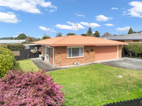 16 Elm Place, Tikipunga