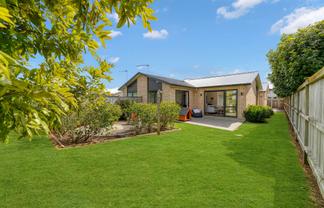 16b Marine Garden Crescent, Beachlands