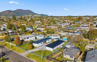 39 & 41 Te Hatepe Avenue, Taupo