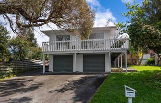 13 Booralee Avenue, Botany Downs