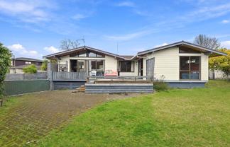 11 Amun Place, Pomare