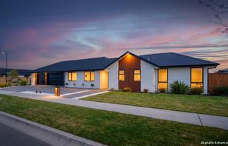 30 McQuillan Avenue, Woodend