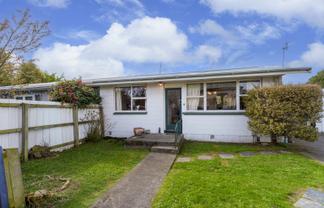 2/70 Shakespeare Road, Waltham
