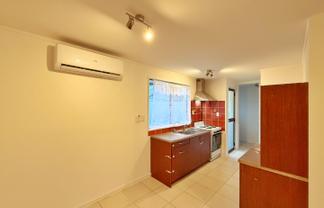 2/164 Universal Dr, Henderson