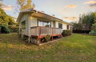 52 Seddon Street, Waikanae