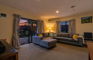 Unit 1/98 Barrys Road, Glendene