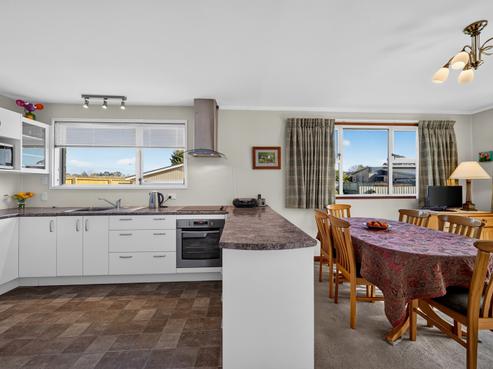 73 Crofton Road, Harewood