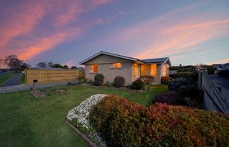 73 Crofton Road, Harewood