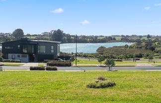 11 Nola Avenue, Glenbrook