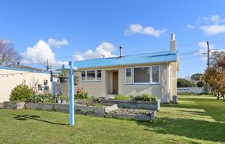 13 Moreton Road, Carterton