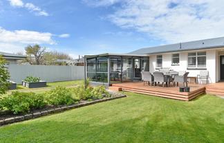 7 Barclay Place, BURWOOD