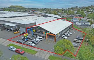 LARGE ST JOHNS WAREHOUSE + YARD
