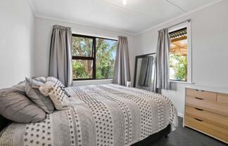 16 Tolerton Avenue, Elgin