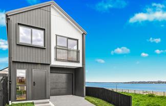 8 Wavecrest Lane, Hobsonville