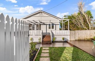 33a Roland Road, Greenhithe