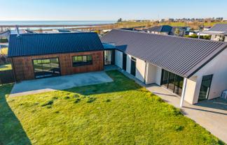 8 Lancewood Terrace, Oceanview