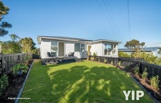19 Brooker Grove, Newlands