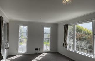 121 Holborn Drive, Stokes Valley