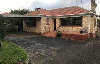 33 Commissariat Road, Mount Wellington
