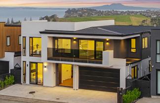 220 Vaughans Road, Long Bay