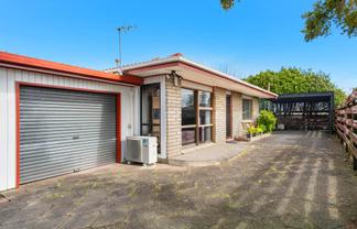 2/224 Russell Road, Manurewa