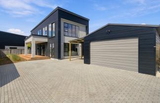 22A Levers Road, Matua