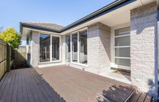 1/33 Trafford Street, Harewood