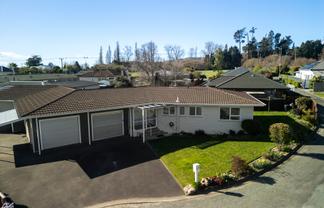 1/4 Alyson Place, Stoke