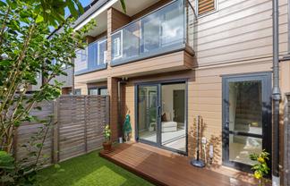 2/35 Centreway Road, Orewa