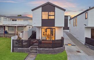 1/137 Moore Street, Hillcrest