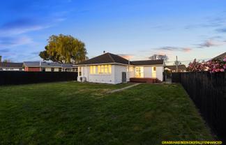 15 Lambeth Crescent, Northcote