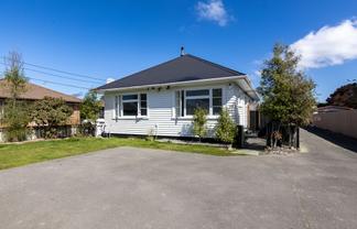 256 Breezes Road, Wainoni