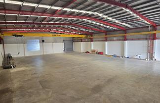 Hornby heavyweight: 1,300sqm warehouse with gantry