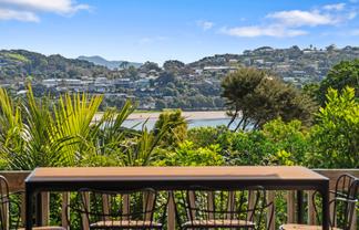 5 Newton Road, Oneroa