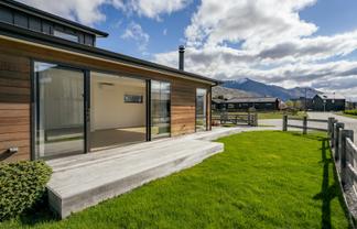 5 Wallace Place, Wanaka
