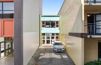 Unique freehold with owner-occupier appeal