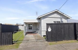 158 Argyle Street, Hawera