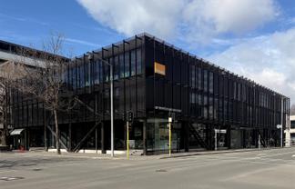 Light-Filled CBD Office with Strong Profile