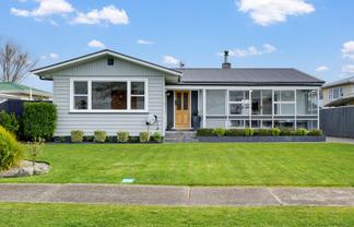 56 Lockhart Avenue, Milson