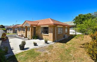 30 Manston Road, Mangere