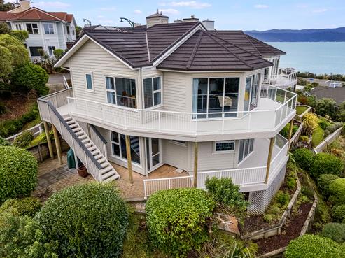 13 Curnow Way, Kaiwharawhara