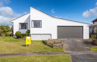 70 Sunnyhills Avenue, Glenview