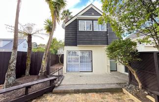 9 Lambrown Drive, Totara Vale