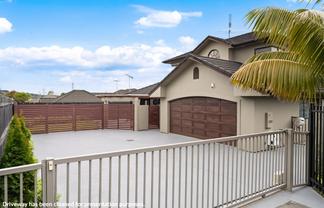 15 Menen Place, The Gardens