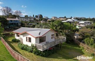 8 Koutunui Road, Athenree