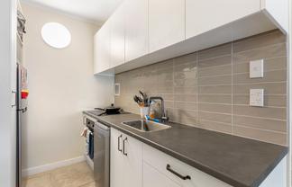 42/70 Hobson Street, Thorndon