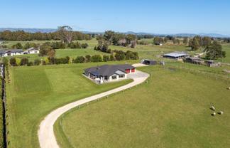 250 Hughes Line, West Taratahi