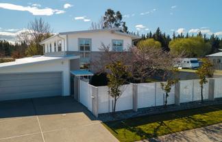 38 Briar Crescent, ALEXANDRA